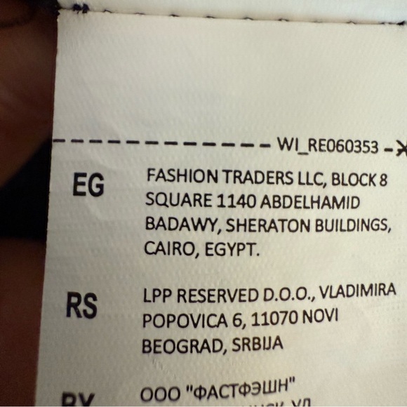 Reserved | Cut Out Black Square Neck Sleeveless Tank Top - Picture 13 of 13